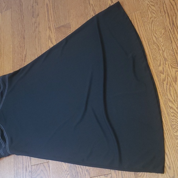 LAST WEEKEND- Joe Fresh dress - Picture 4 of 9